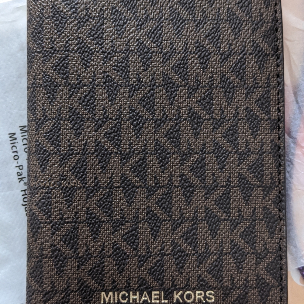 Michael Kors wallet